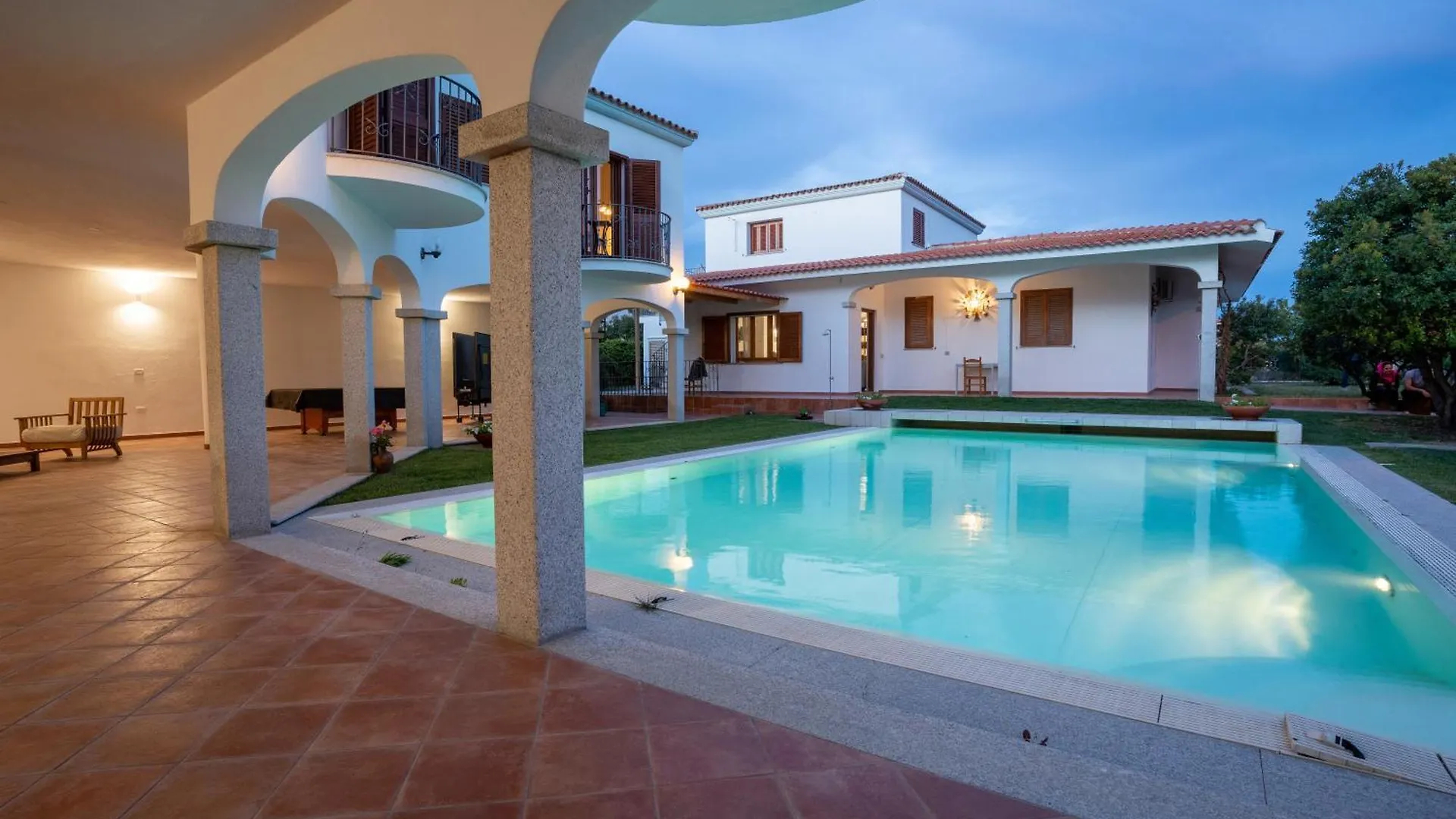 פוסאדה Mera House בית הארחה