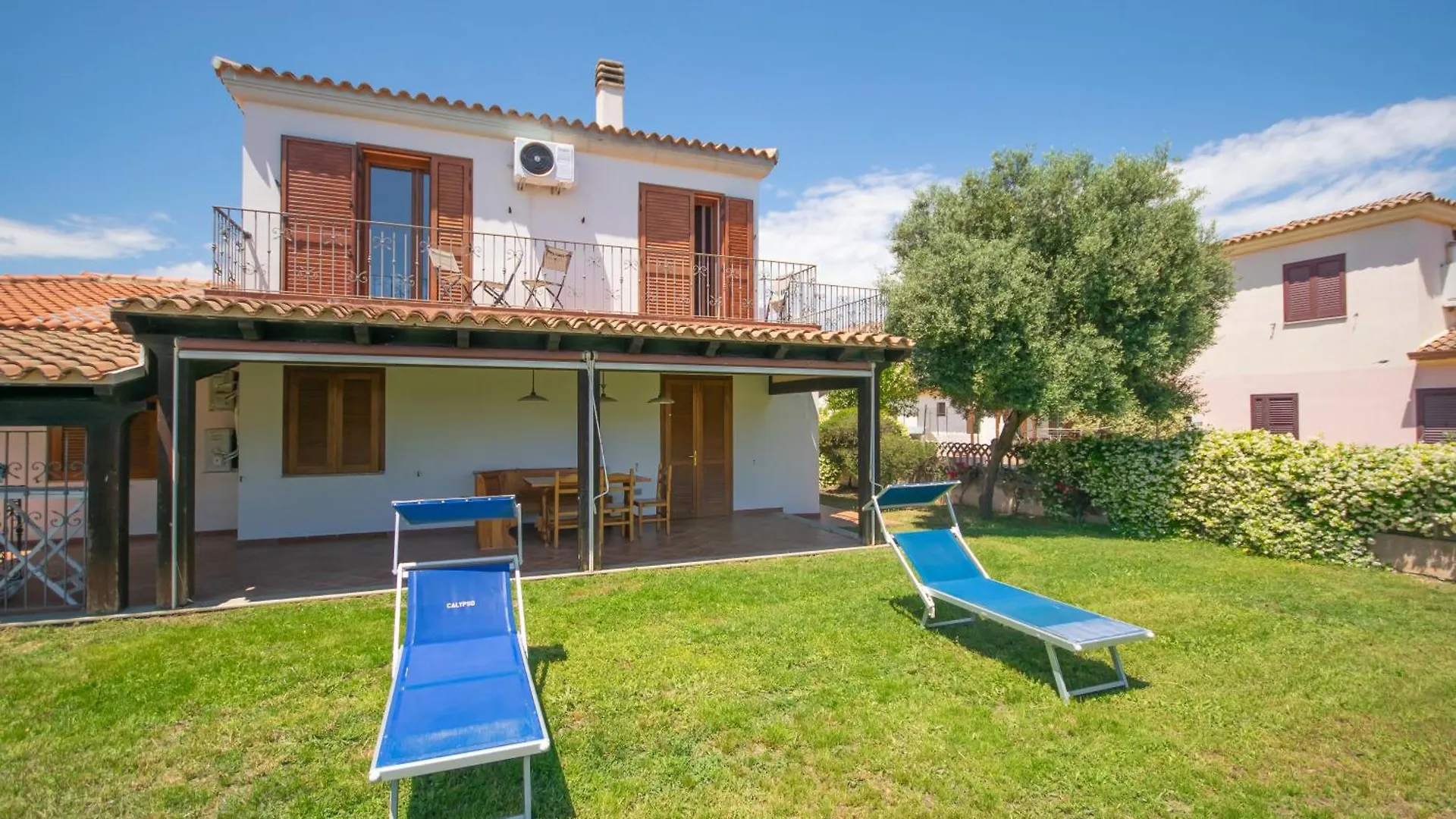 פוסאדה Mera House 0*,  איטליה